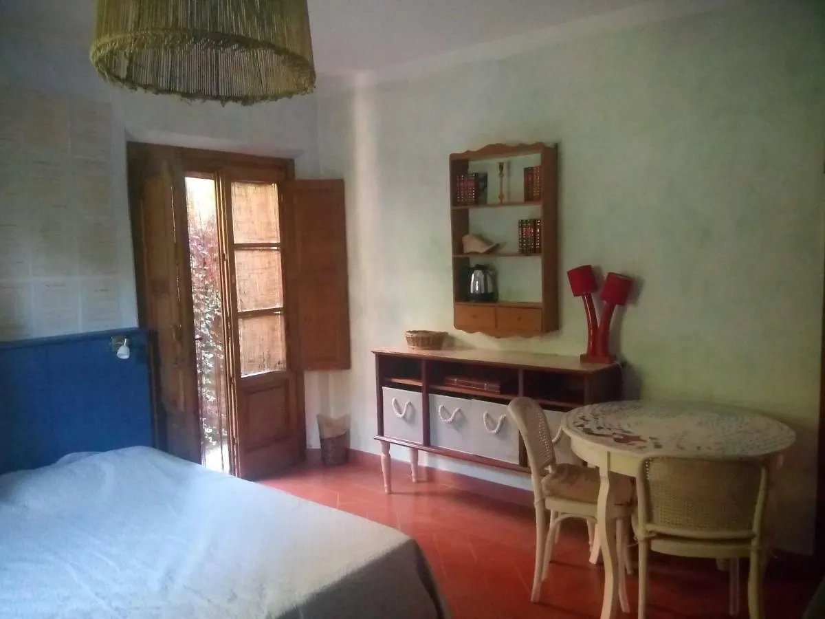 B&B Case Campetti Montagnana Pistoiese 0*,  Italy